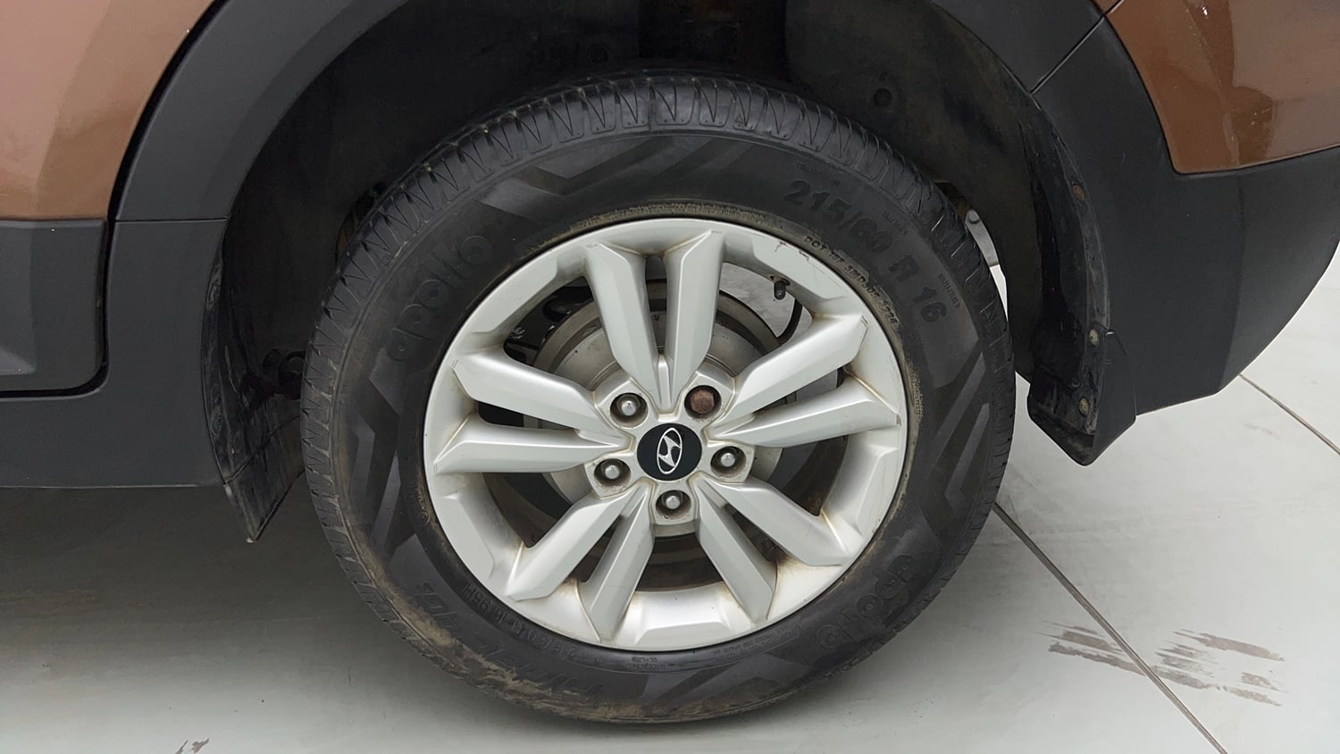 Used 2017 Hyundai Creta SX Plus 1.6  Petrol Petrol Manual tyres LEFT REAR TYRE RIM VIEW