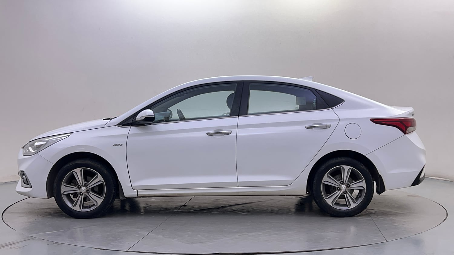 Used 2019 Hyundai Verna SX (O) 1.6 VTVT AT Petrol Automatic exterior LEFT SIDE VIEW