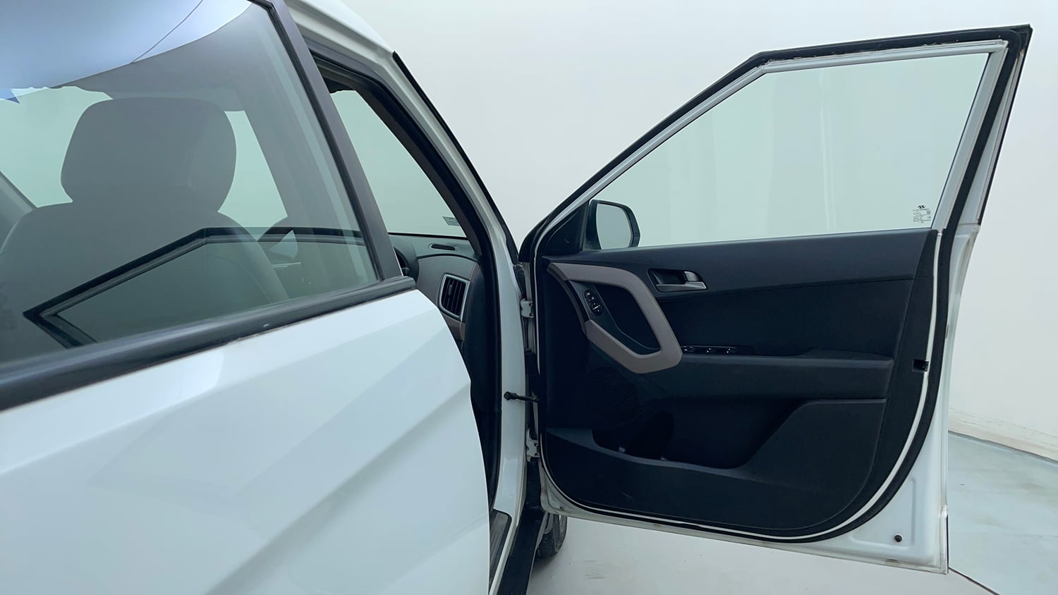 Used 2017 Hyundai Creta 1.6 SX Plus Petrol Petrol Manual interior RIGHT FRONT DOOR OPEN VIEW