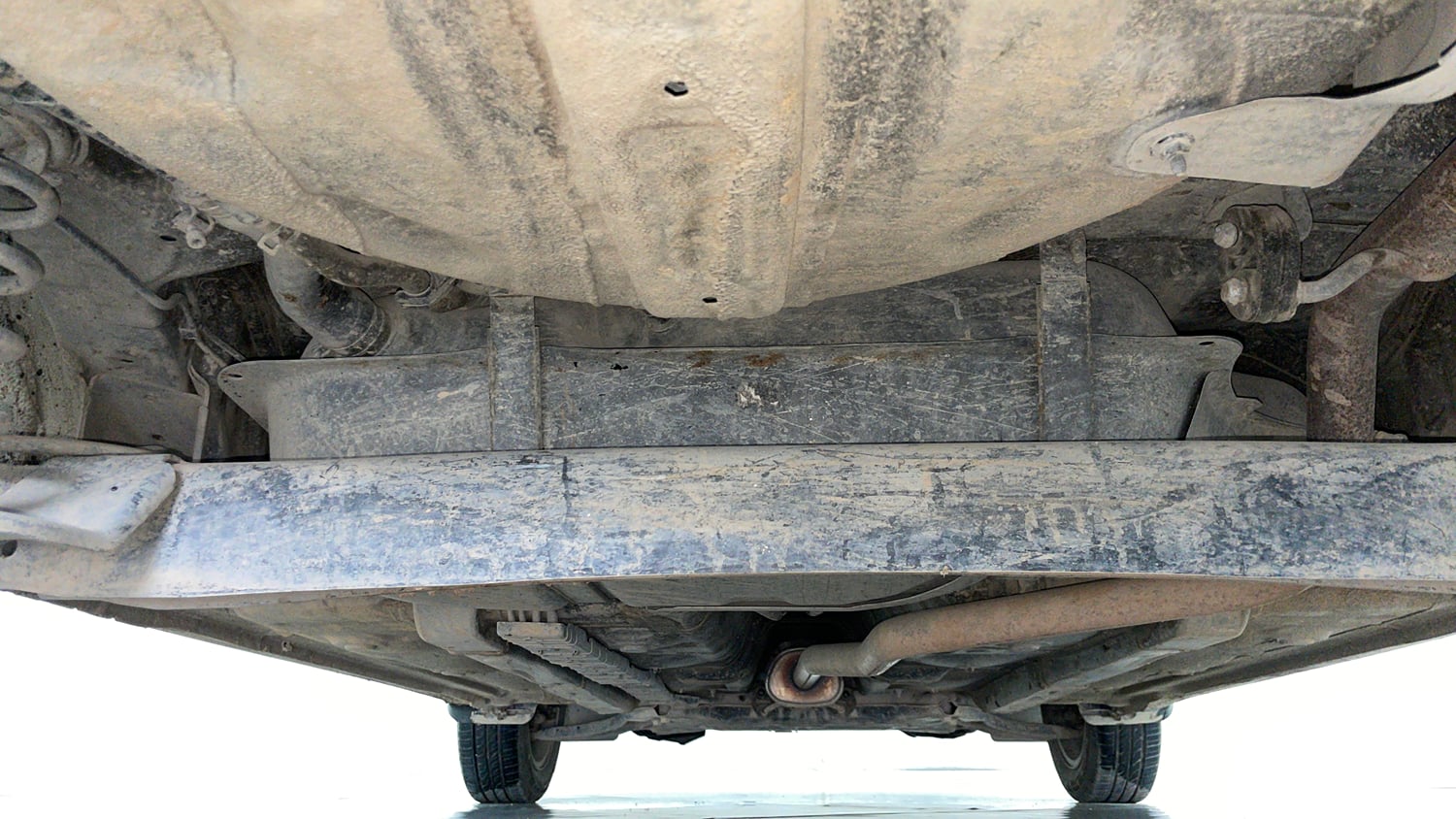 Used 2019 Hyundai Grand i10 Sportz AT 1.2 Kappa VTVT Petrol Automatic extra REAR UNDERBODY VIEW (TAKEN FROM REAR)