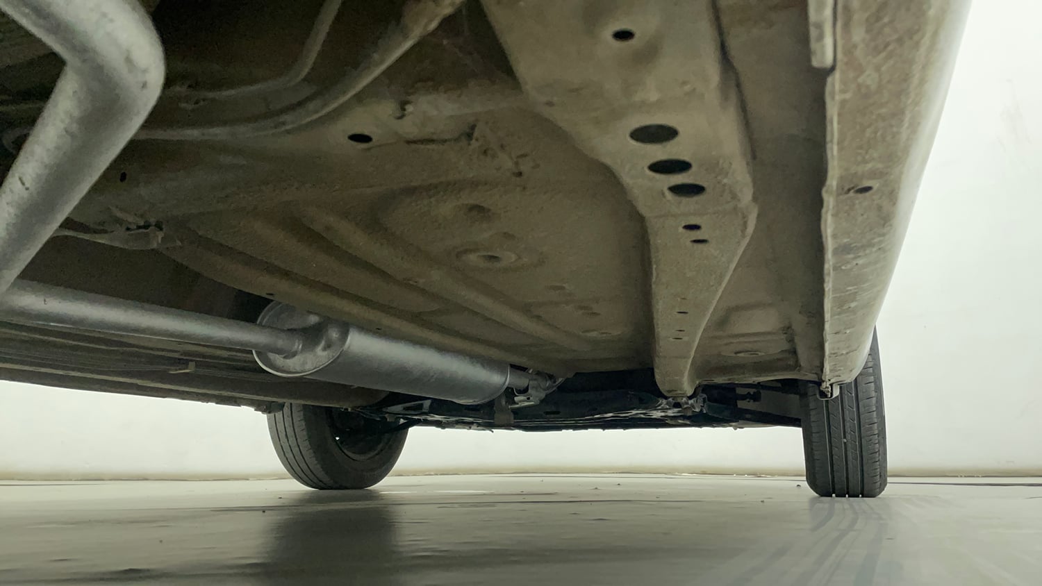 Used 2018 Maruti Suzuki Ignis Delta 1.2 MT Petrol Manual extra REAR RIGHT UNDERBODY VIEW