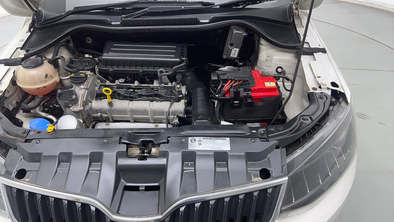Used 2019 Skoda Rapid Ambition 1.6 MPI Petrol Manual engine ENGINE LEFT SIDE VIEW