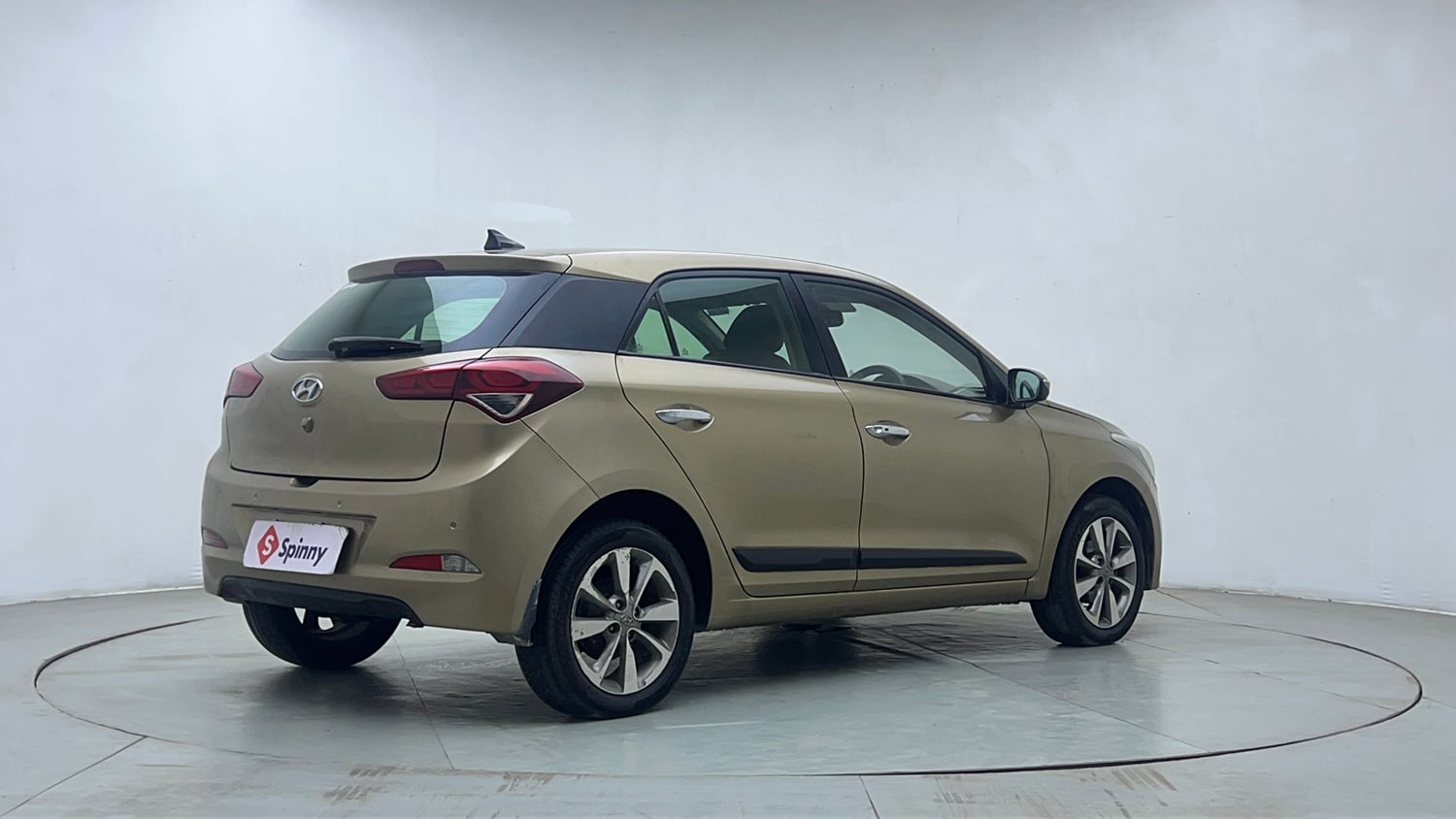 Used 2015 Hyundai Elite i20 Asta 1.2 Petrol Manual exterior RIGHT REAR CORNER VIEW