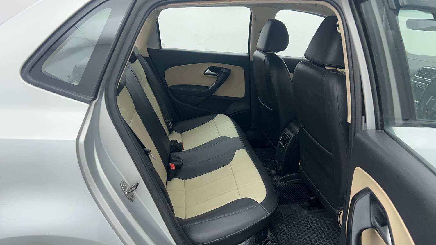 Used 2016 Volkswagen Ameo Highline1.2L (P) Petrol Manual interior RIGHT SIDE REAR DOOR CABIN VIEW