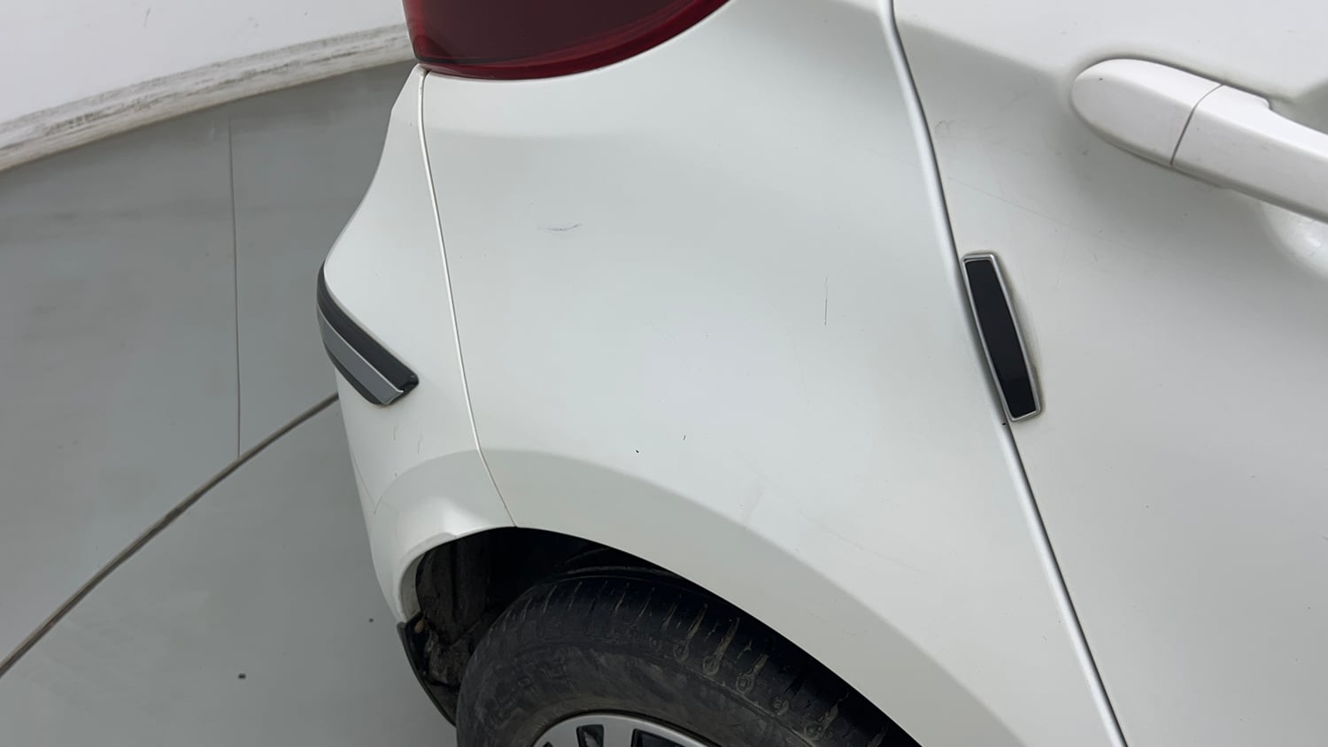 Used 2021 Tata Tiago XZ Petrol Manual dents MINOR SCRATCH