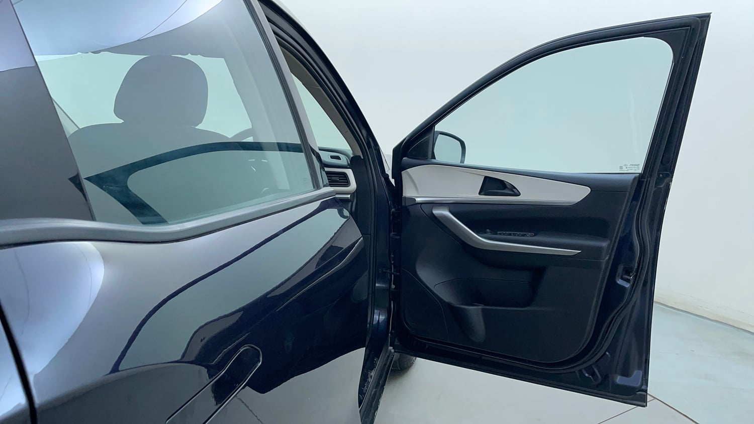 Used 2022 Mahindra XUV700 AX 3 Petrol MT 5 STR Petrol Manual interior RIGHT FRONT DOOR OPEN VIEW