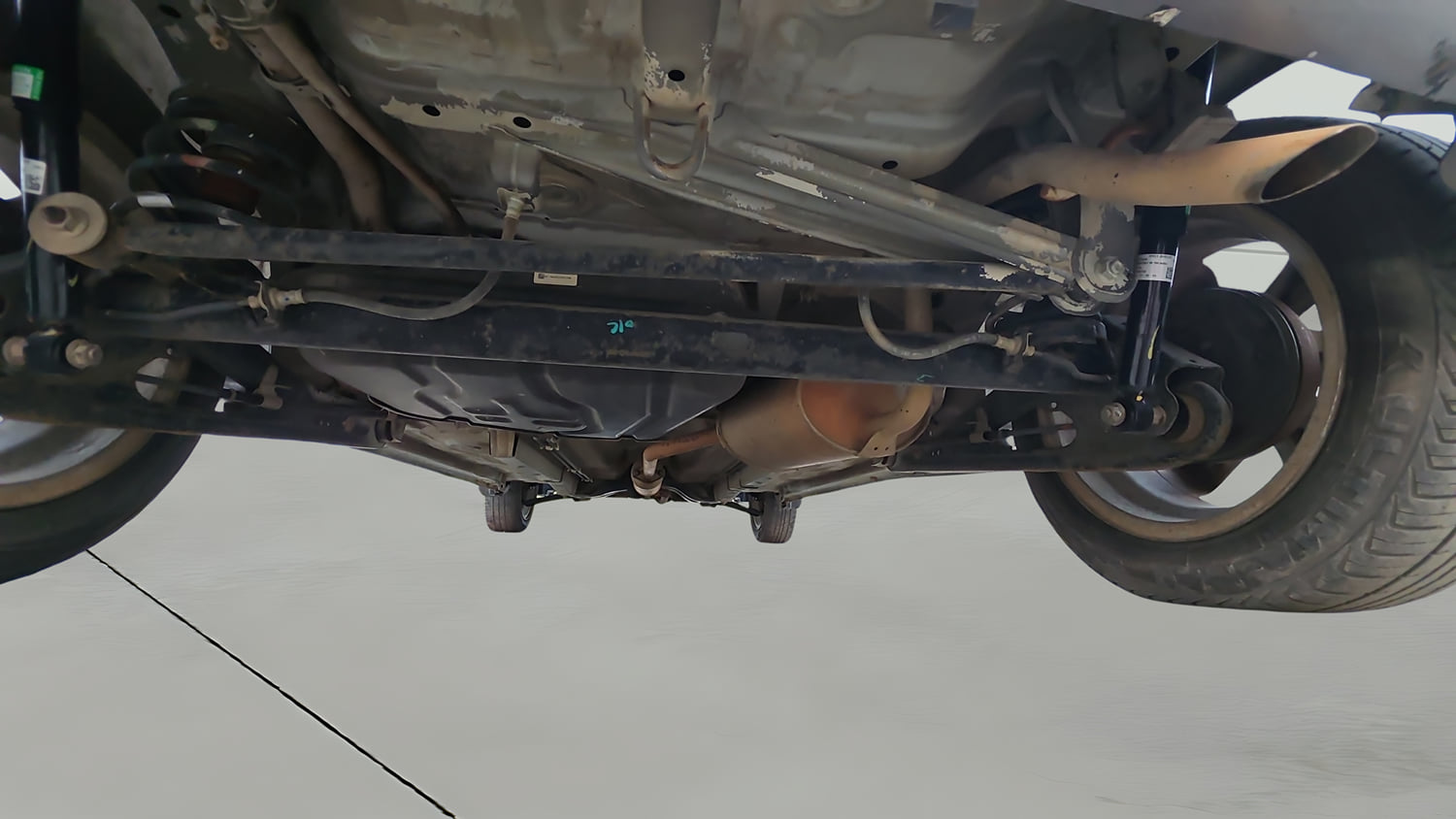 Used 2017 Maruti Suzuki Wagon R 1.0 VXI AMT Petrol Automatic extra REAR RIGHT UNDERBODY VIEW