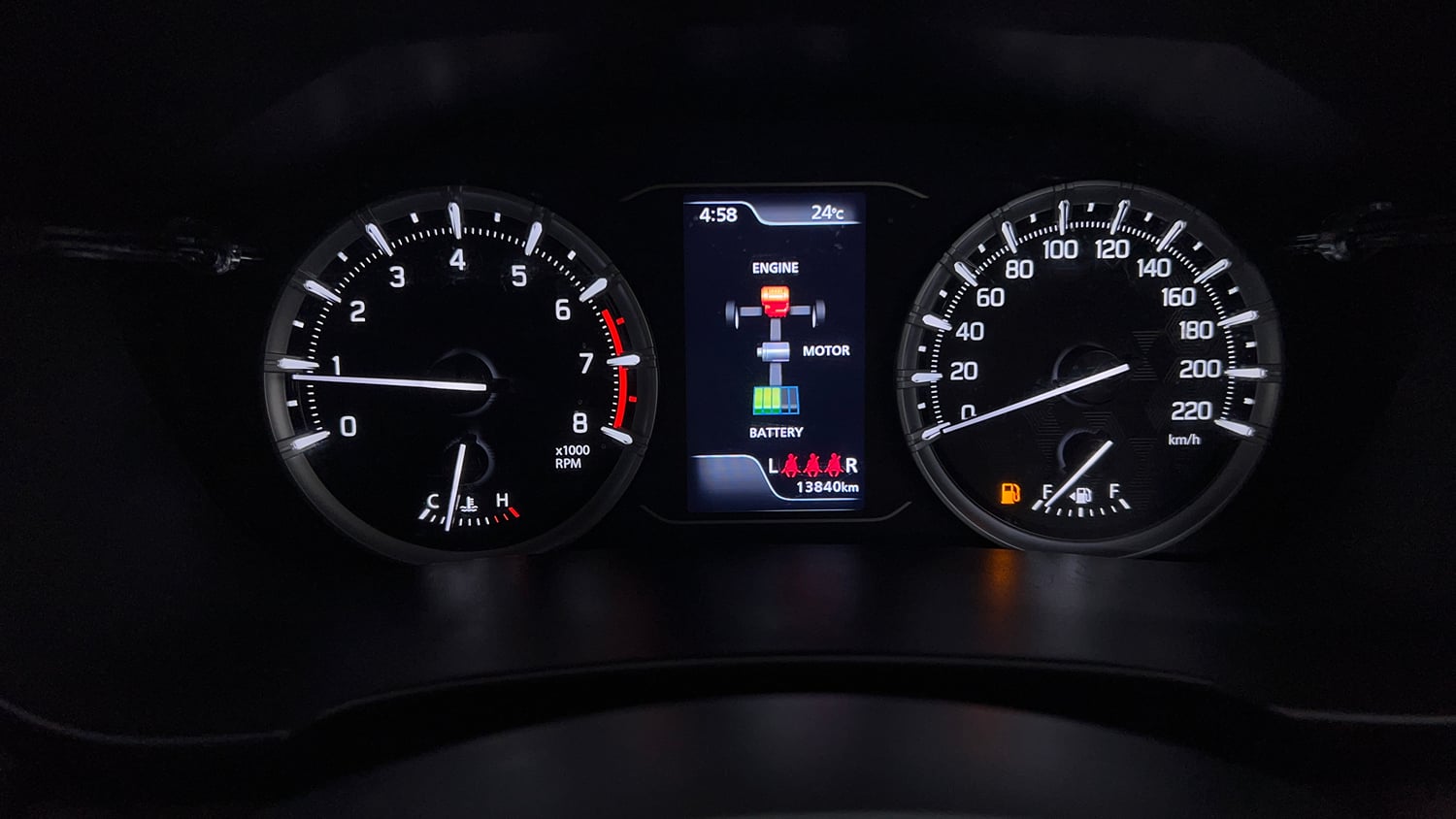 Used 2025 Maruti Suzuki Grand Vitara Delta Smart Hybrid Petrol Manual interior CLUSTERMETER VIEW