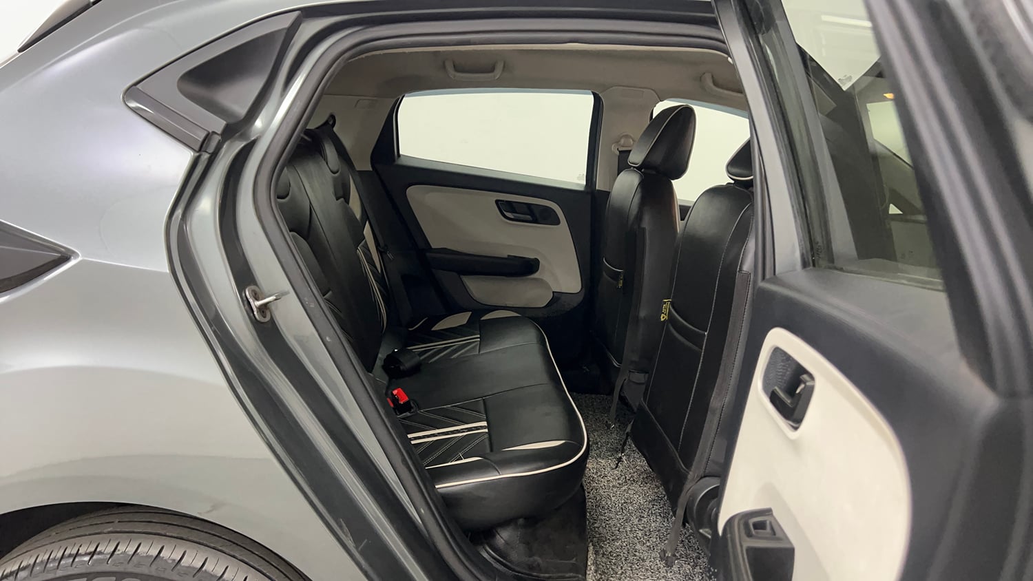 Used 2023 Tata Altroz XM Plus Petrol Petrol Manual interior RIGHT SIDE REAR DOOR CABIN VIEW