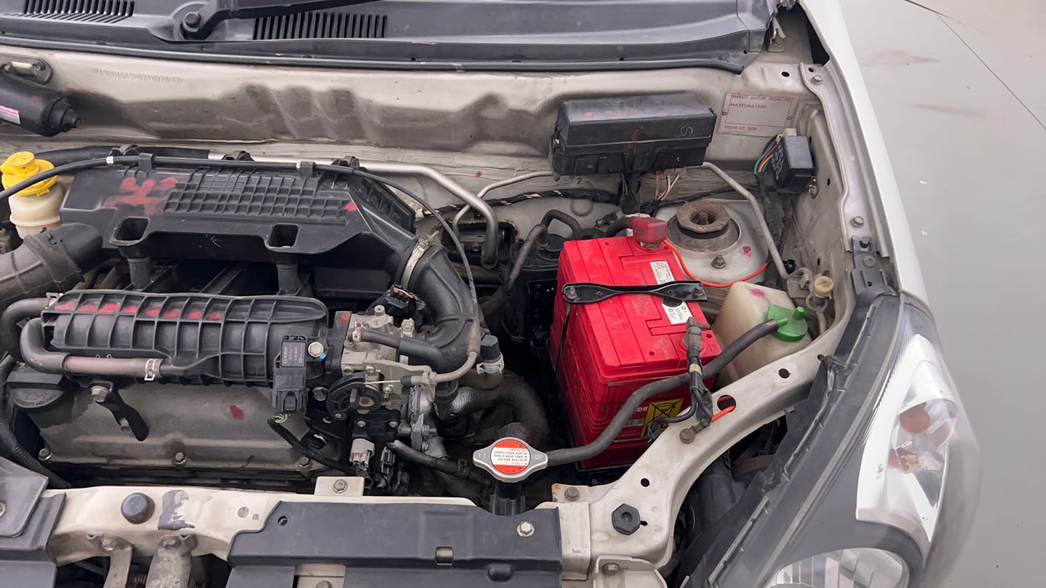 Used 2013 Maruti Suzuki Alto 800 Lxi Petrol Manual engine ENGINE LEFT SIDE VIEW