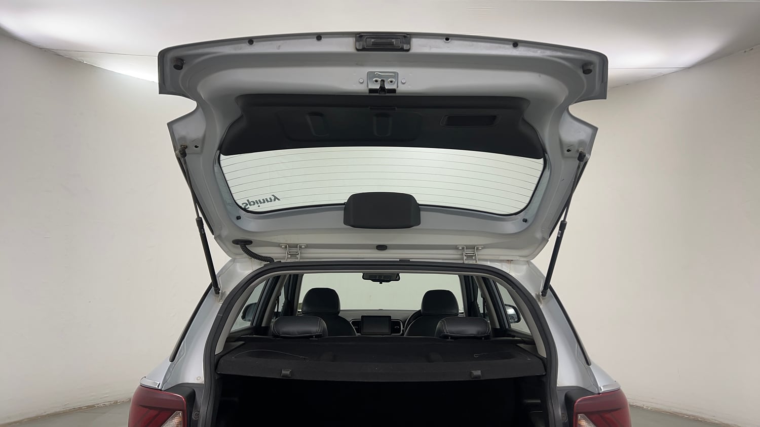 Used 2021 Hyundai Venue SX Plus 1.0 Turbo DCT Petrol Automatic interior DICKY DOOR OPEN VIEW