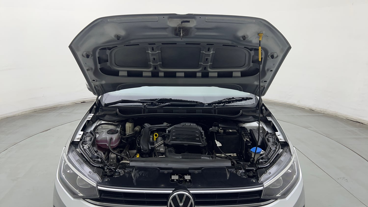 Used 2025 Volkswagen Virtus Topline 1.0 TSI AT Petrol Automatic engine ENGINE & BONNET OPEN FRONT VIEW