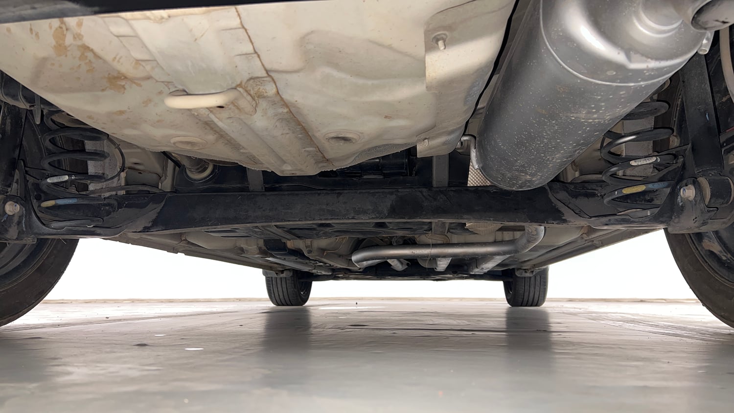 Used 2018 Hyundai Elite i20 Asta 1.2 Petrol Manual extra REAR UNDERBODY VIEW (TAKEN FROM REAR)