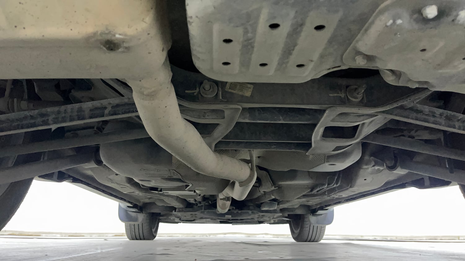 Used 2021 Jeep Compass Model S (O) 2.0 Diesel Diesel Manual extra REAR UNDERBODY VIEW (TAKEN FROM REAR)