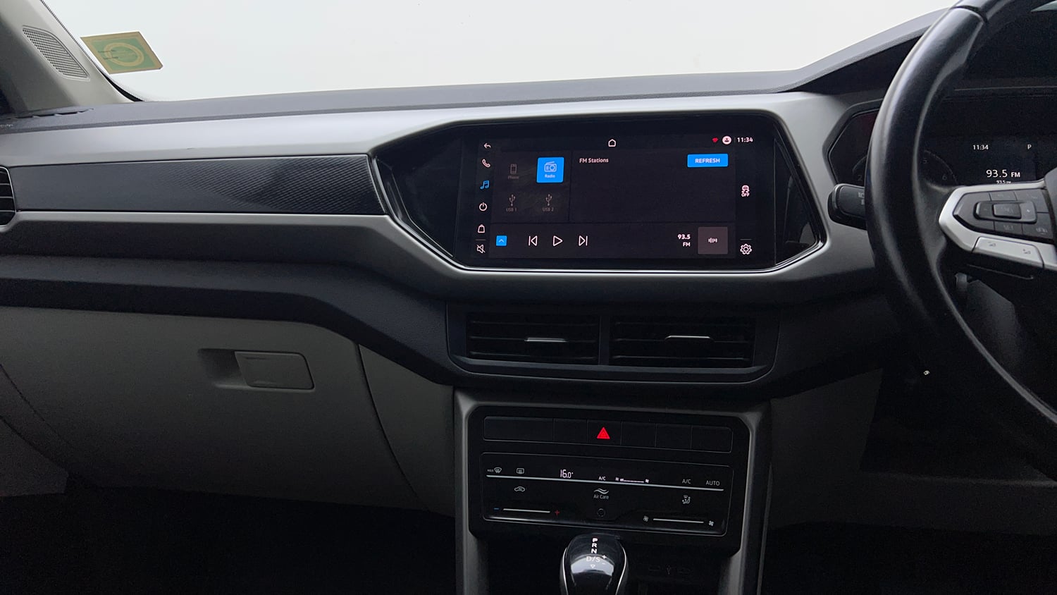 Used 2022 Volkswagen Taigun Highline 1.0 TSI AT Petrol Automatic interior MUSIC SYSTEM & AC CONTROL VIEW