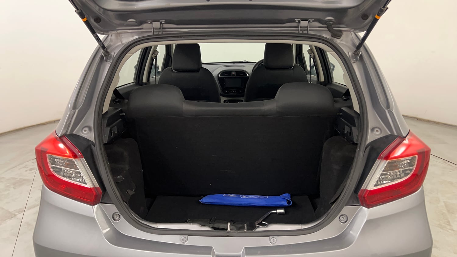 Used 2019 Tata Tiago Revotron XZA Plus Petrol Automatic interior DICKY INSIDE VIEW