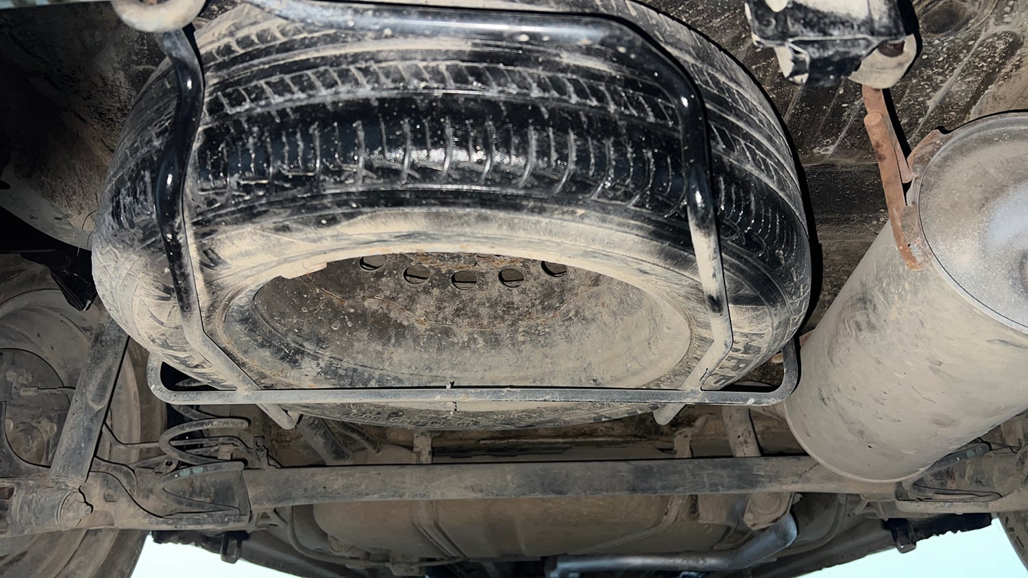 Used 2013 Maruti Suzuki Ertiga Vxi Petrol Manual tyres SPARE TYRE VIEW