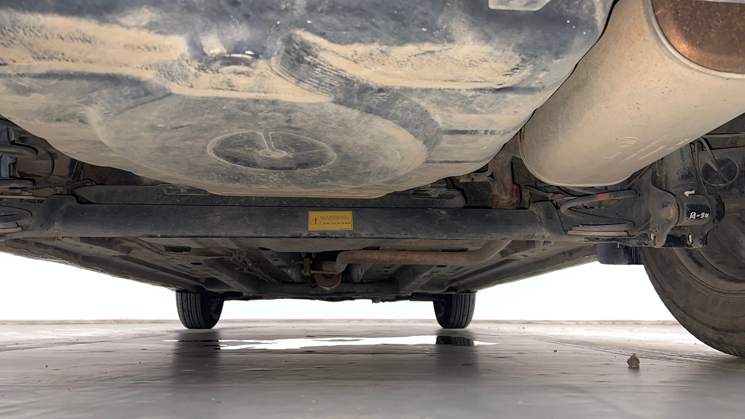 Used 2021 Tata Altroz XE Petrol Petrol Manual extra REAR UNDERBODY VIEW (TAKEN FROM REAR)