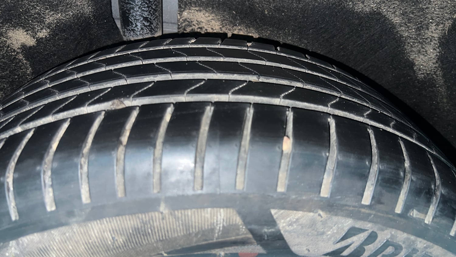 Used 2019 Ford EcoSport Titanium + 1.5L Ti-VCT AT Petrol Automatic tyres RIGHT REAR TYRE TREAD VIEW