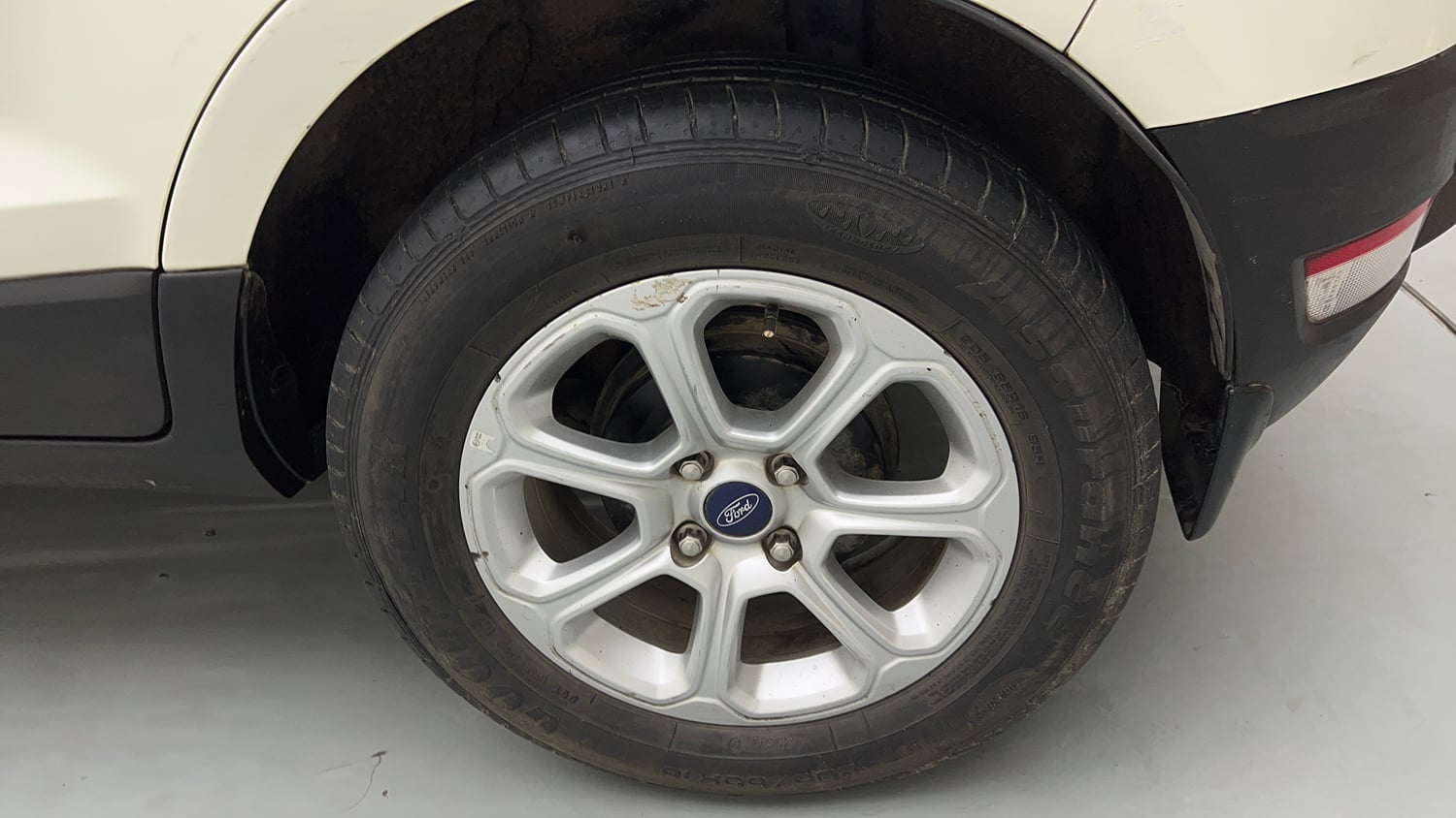 Used 2020 Ford EcoSport Titanium Plus 1.5L Ti-VCT AT Petrol Automatic tyres LEFT REAR TYRE RIM VIEW