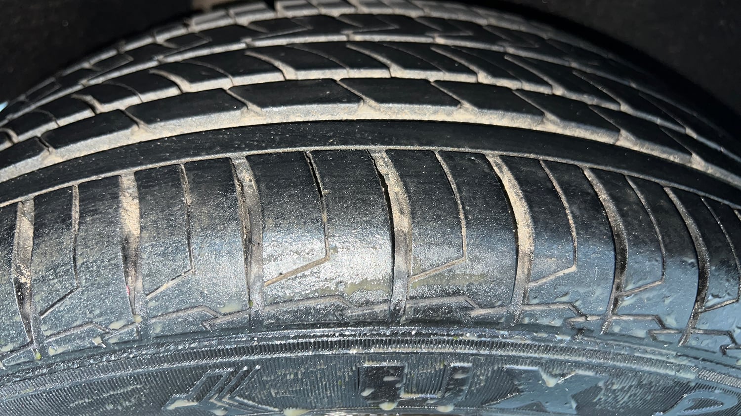 Used 2020 Maruti Suzuki Baleno Alpha Petrol Manual tyres RIGHT REAR TYRE TREAD VIEW