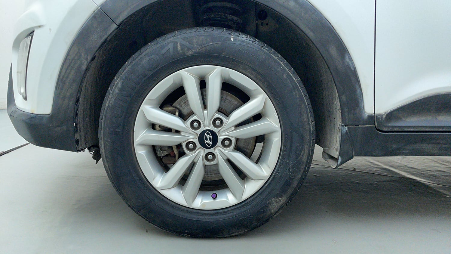 Used 2017 Hyundai Creta 1.6 SX Plus Petrol Petrol Manual tyres LEFT FRONT TYRE RIM VIEW