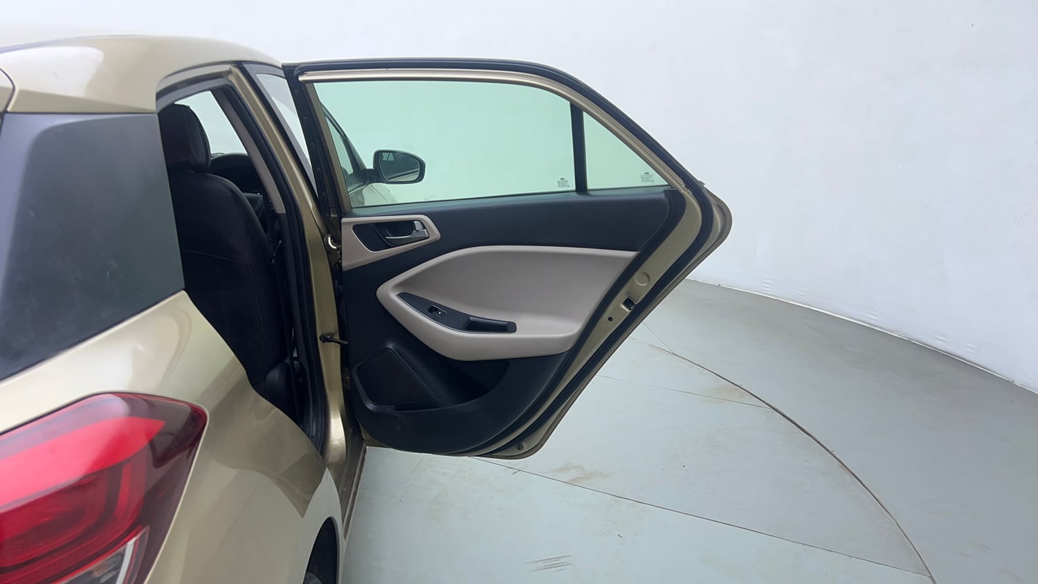 Used 2015 Hyundai Elite i20 Asta 1.2 Petrol Manual interior RIGHT REAR DOOR OPEN VIEW
