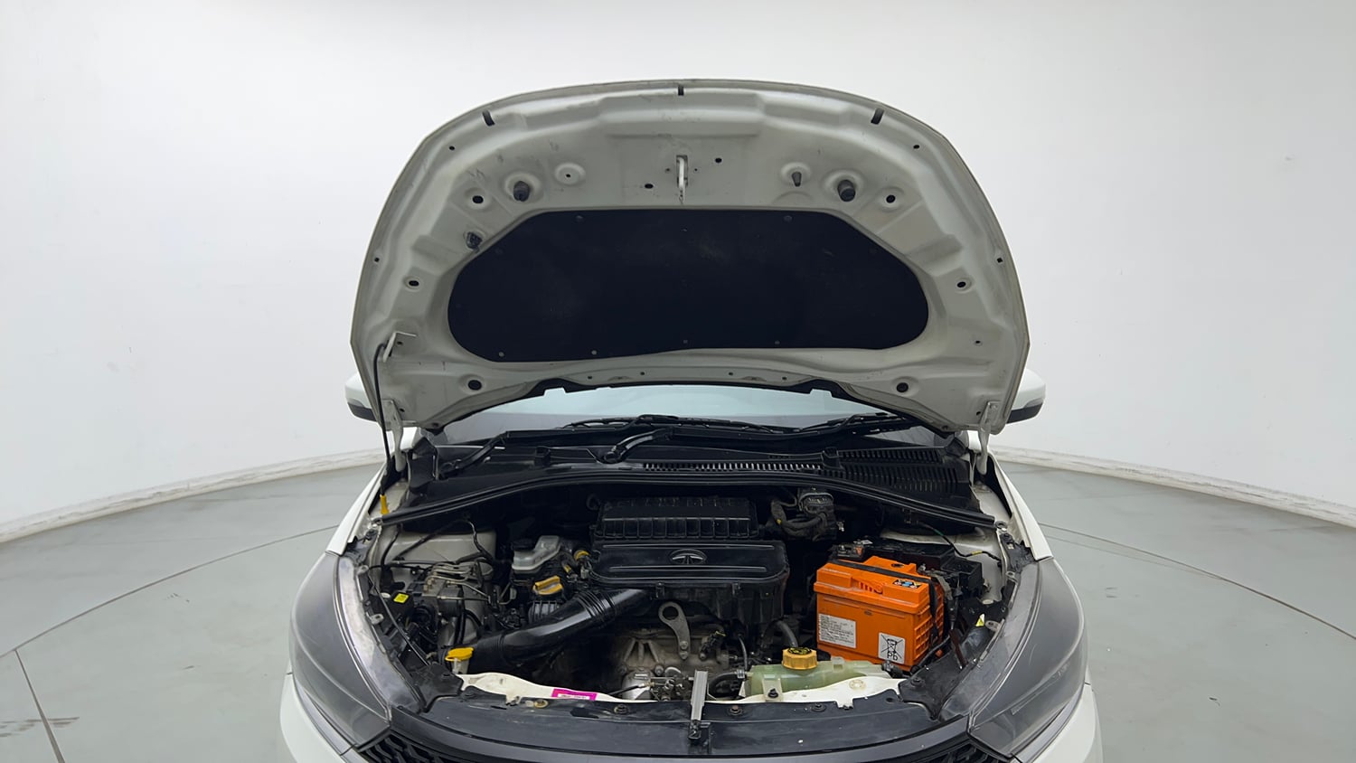 Used 2021 Tata Tiago XZ Petrol Manual engine ENGINE & BONNET OPEN FRONT VIEW
