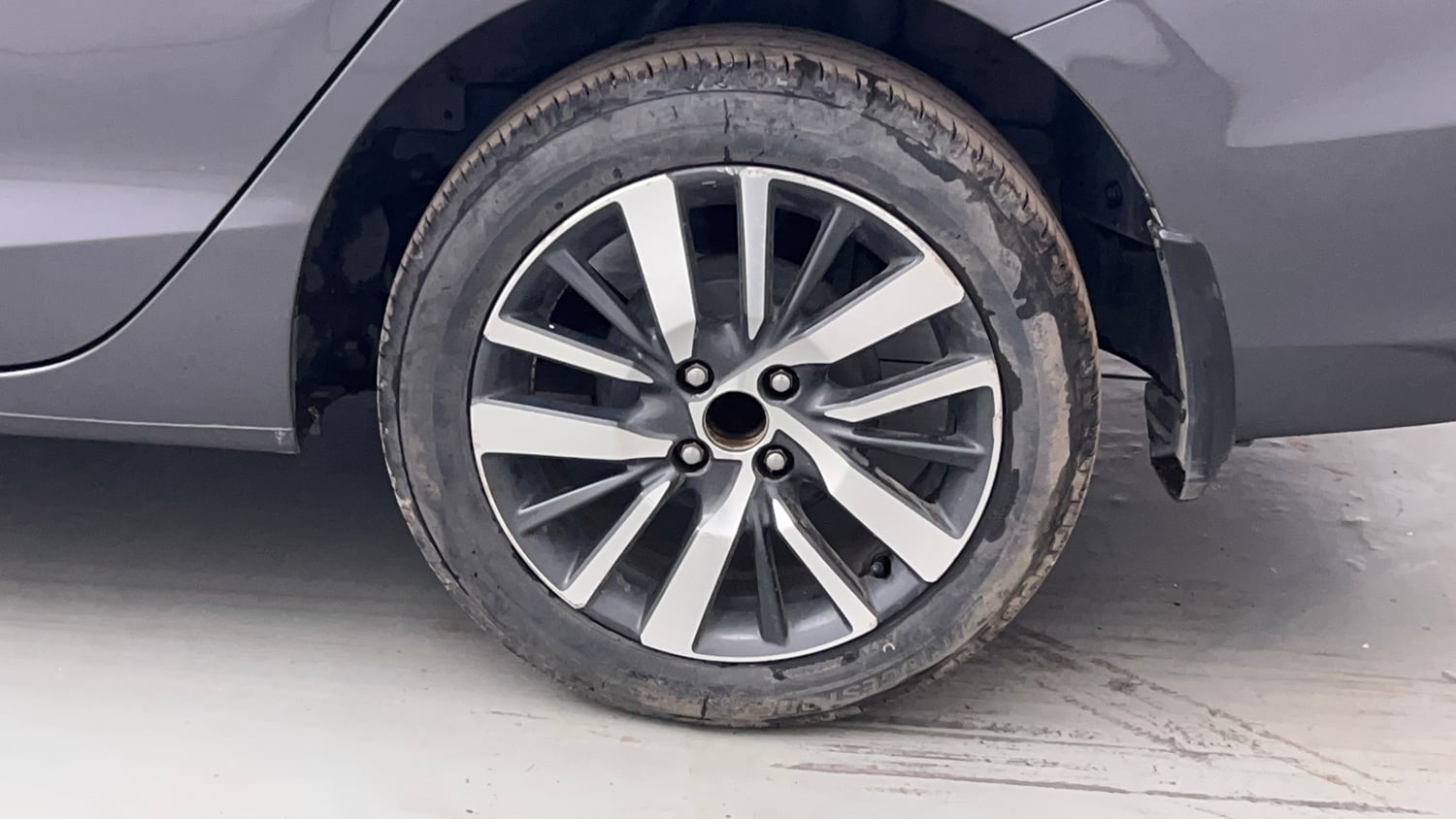 Used 2021 Honda City ZX Petrol Petrol Manual tyres LEFT REAR TYRE RIM VIEW