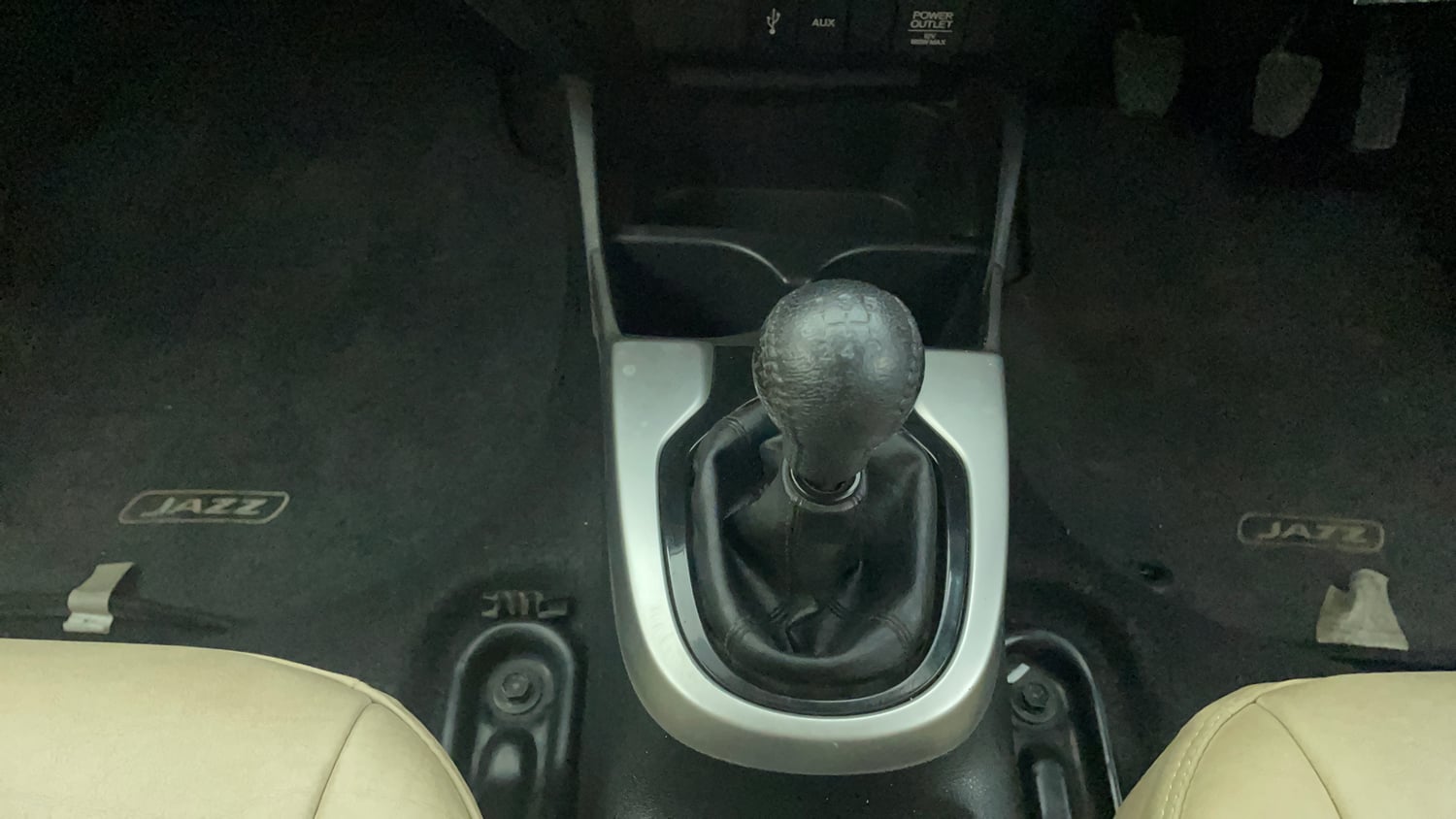 Used 2018 Honda Jazz V Petrol Petrol Manual interior GEAR  KNOB VIEW