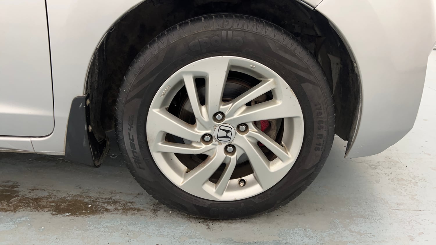 Used 2016 Honda Jazz V Petrol Petrol Manual tyres RIGHT FRONT TYRE RIM VIEW