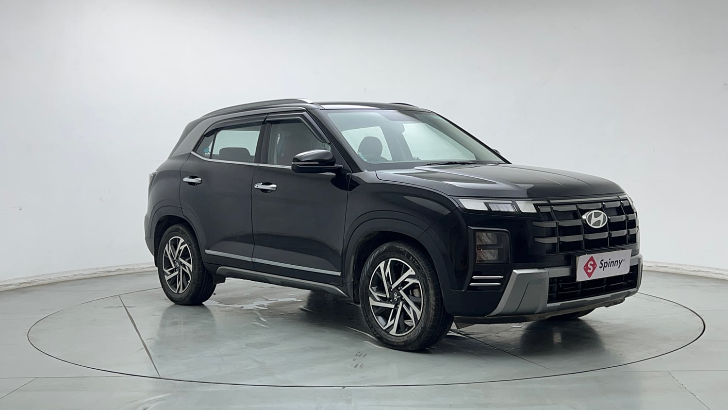 Used 2024 Hyundai Creta 1.5 MPi Petrol MT SX Petrol Manual exterior RIGHT FRONT CORNER VIEW