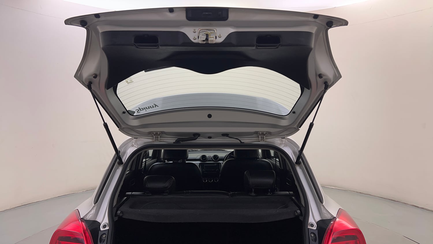 Used 2019 Maruti Suzuki Swift ZXi AMT Petrol Automatic interior DICKY DOOR OPEN VIEW