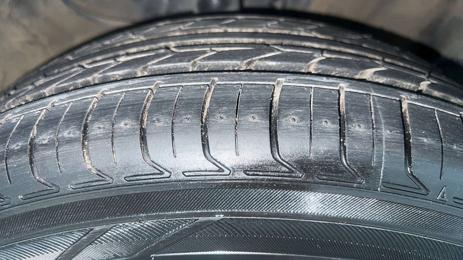 Used 2022 kia Seltos HTX 1.5 IVT Petrol Automatic tyres RIGHT FRONT TYRE TREAD VIEW