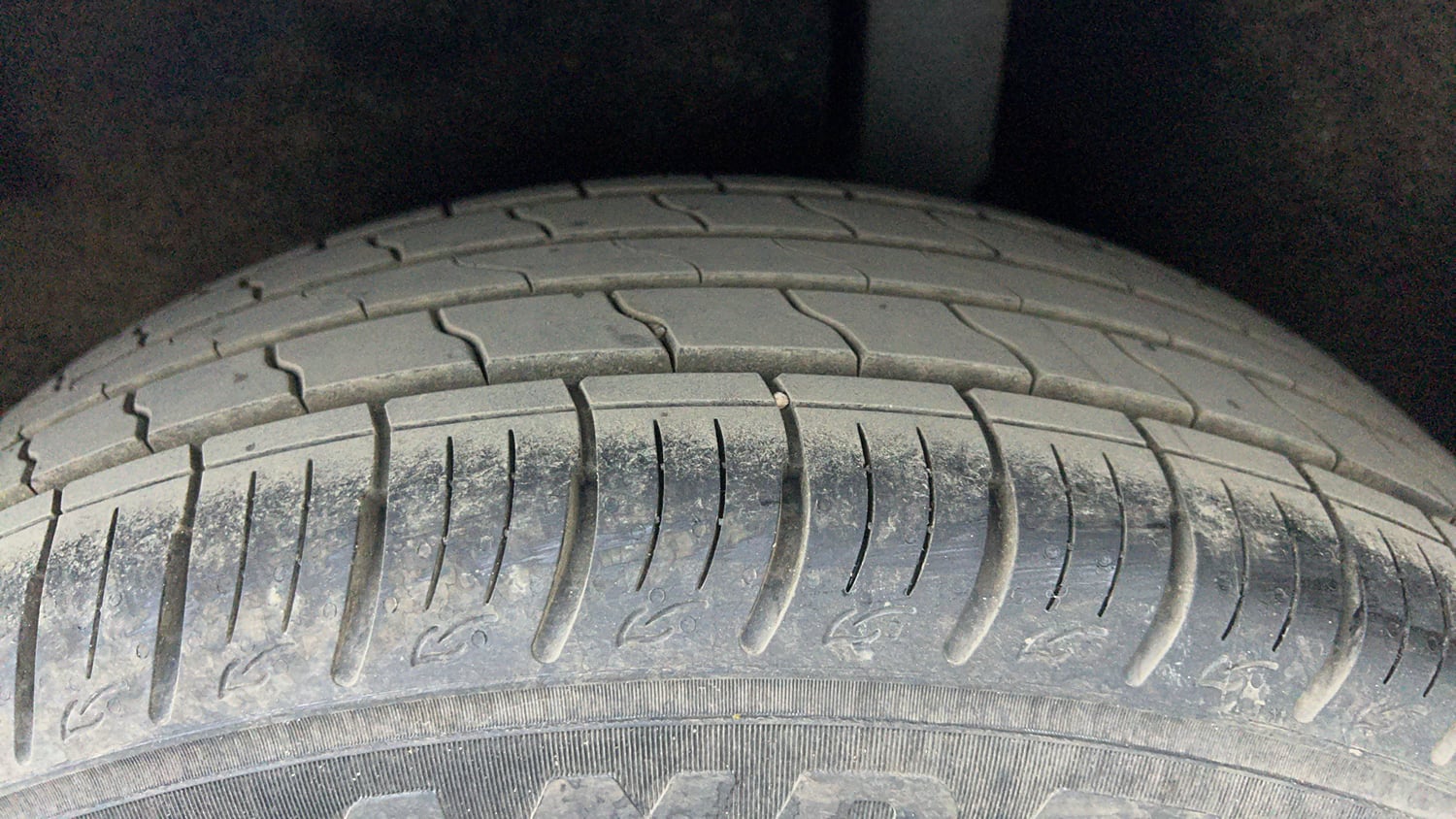 Used 2018 Ford EcoSport Trend + 1.5L TDCi Diesel Manual tyres LEFT REAR TYRE TREAD VIEW