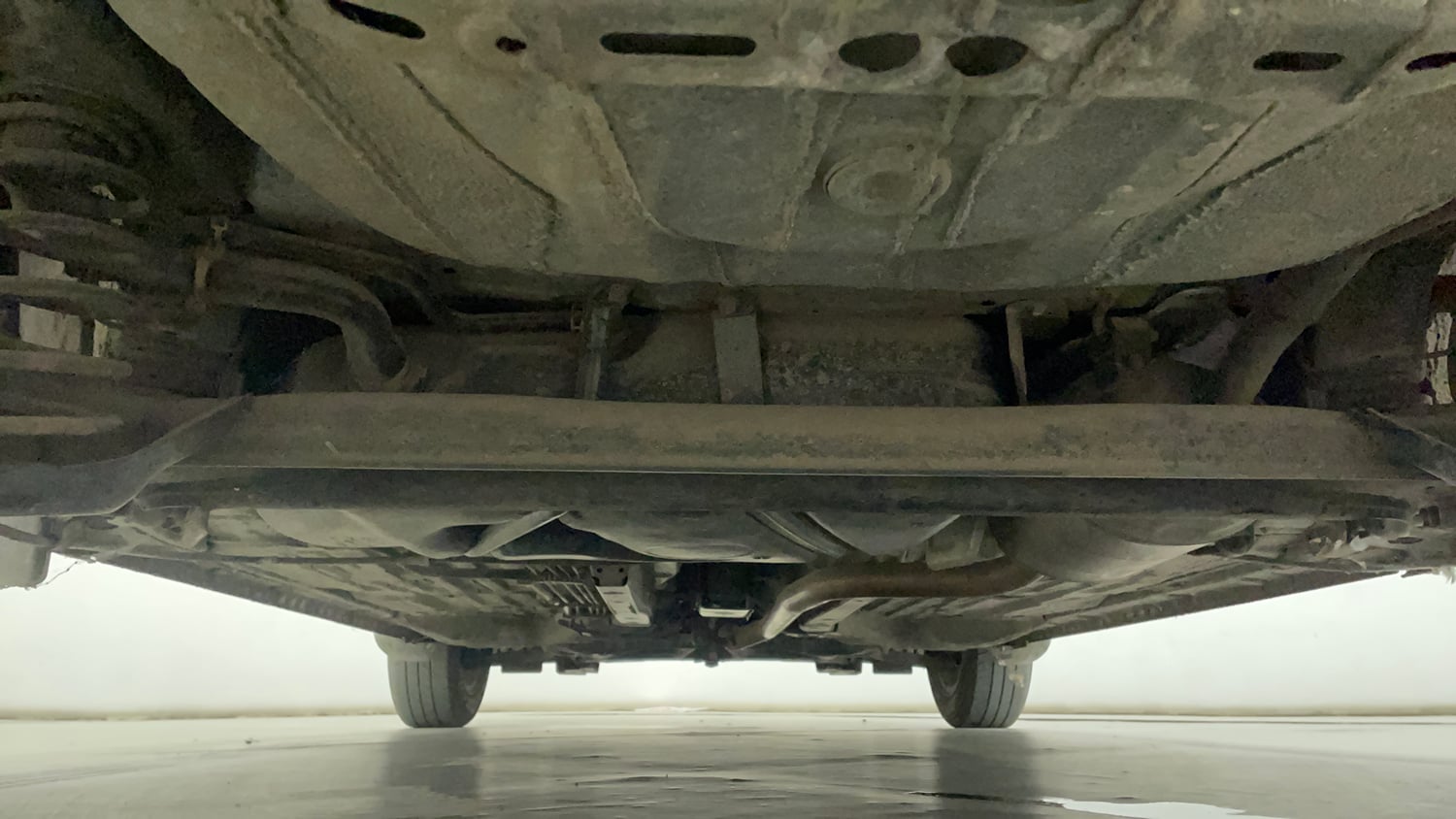 Used 2023 Honda Amaze VX CVT 1.2 Petrol Petrol Automatic extra REAR UNDERBODY VIEW (TAKEN FROM REAR)