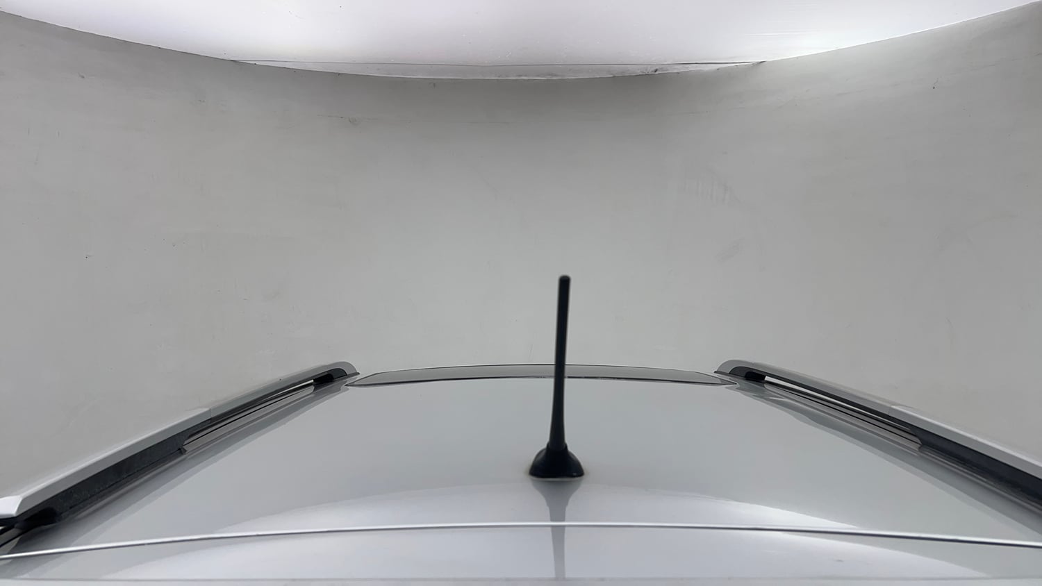 Used 2019 Mahindra XUV 300 1.2 W8 (O) Petrol Manual exterior EXTERIOR ROOF VIEW