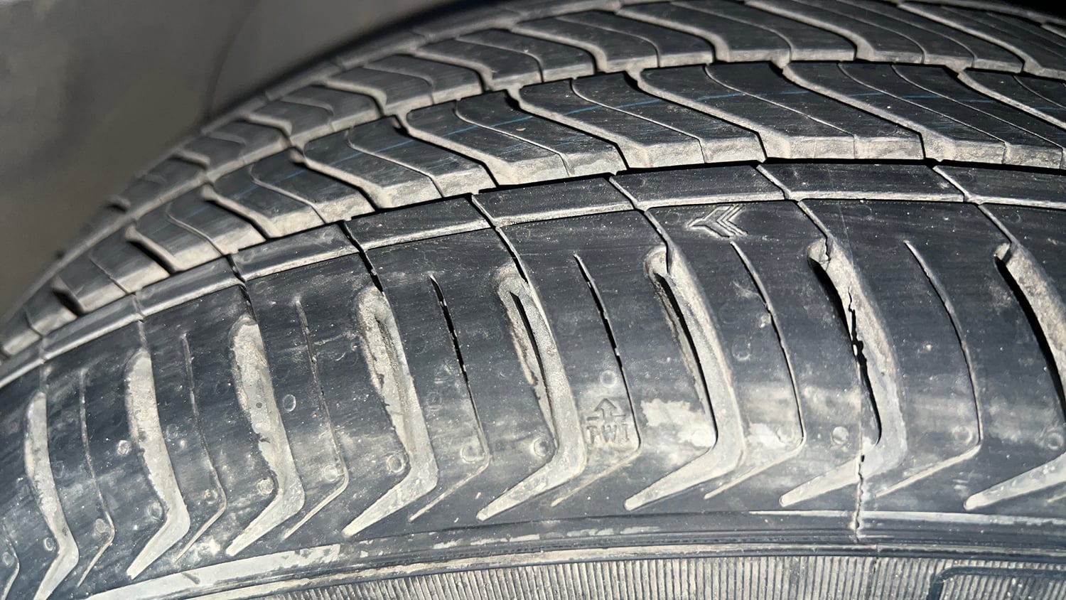 Used 2020 Tata Tiago XZ Plus Petrol Manual tyres LEFT FRONT TYRE TREAD VIEW