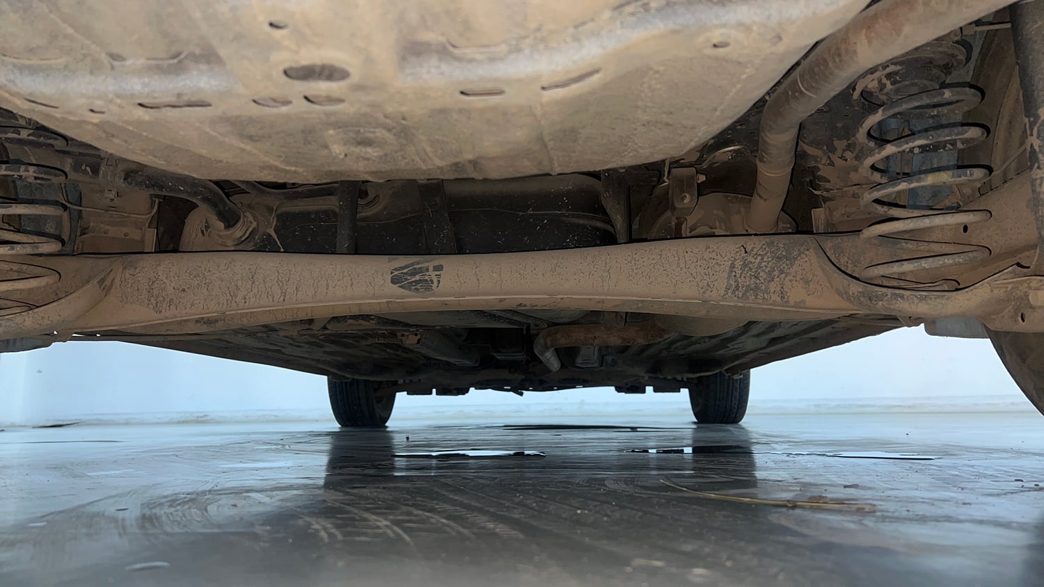 Used 2019 Honda Amaze 1.2 S CVT Petrol Petrol Automatic extra REAR UNDERBODY VIEW (TAKEN FROM REAR)