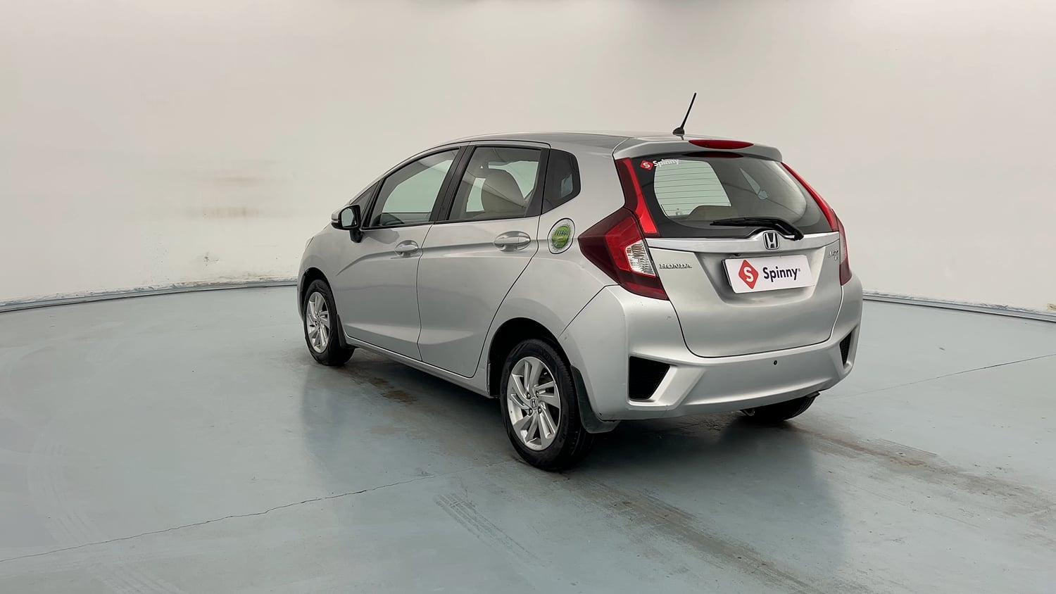 Used 2016 Honda Jazz V Petrol Petrol Manual exterior LEFT REAR CORNER VIEW