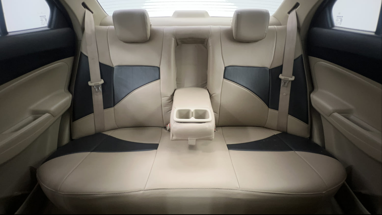 Used 2017 Maruti Suzuki Dzire ZXi AMT Petrol Automatic interior REAR SEAT CONDITION VIEW