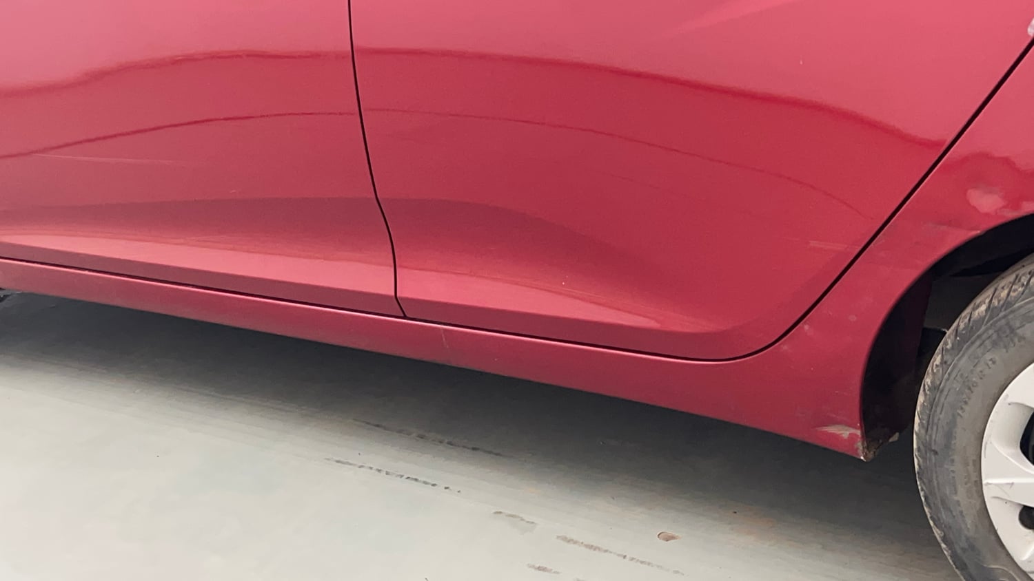 Used 2015 Hyundai Eon Magna O Petrol Manual dents MINOR DENT