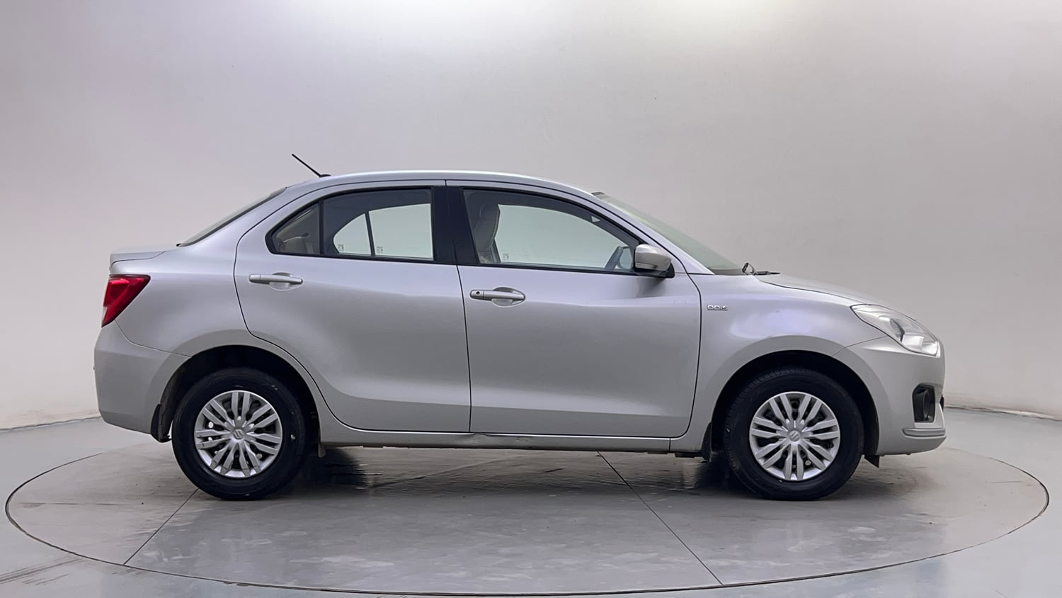 Used 2017 Maruti Suzuki Dzire VDi AMT Diesel Automatic exterior RIGHT SIDE VIEW