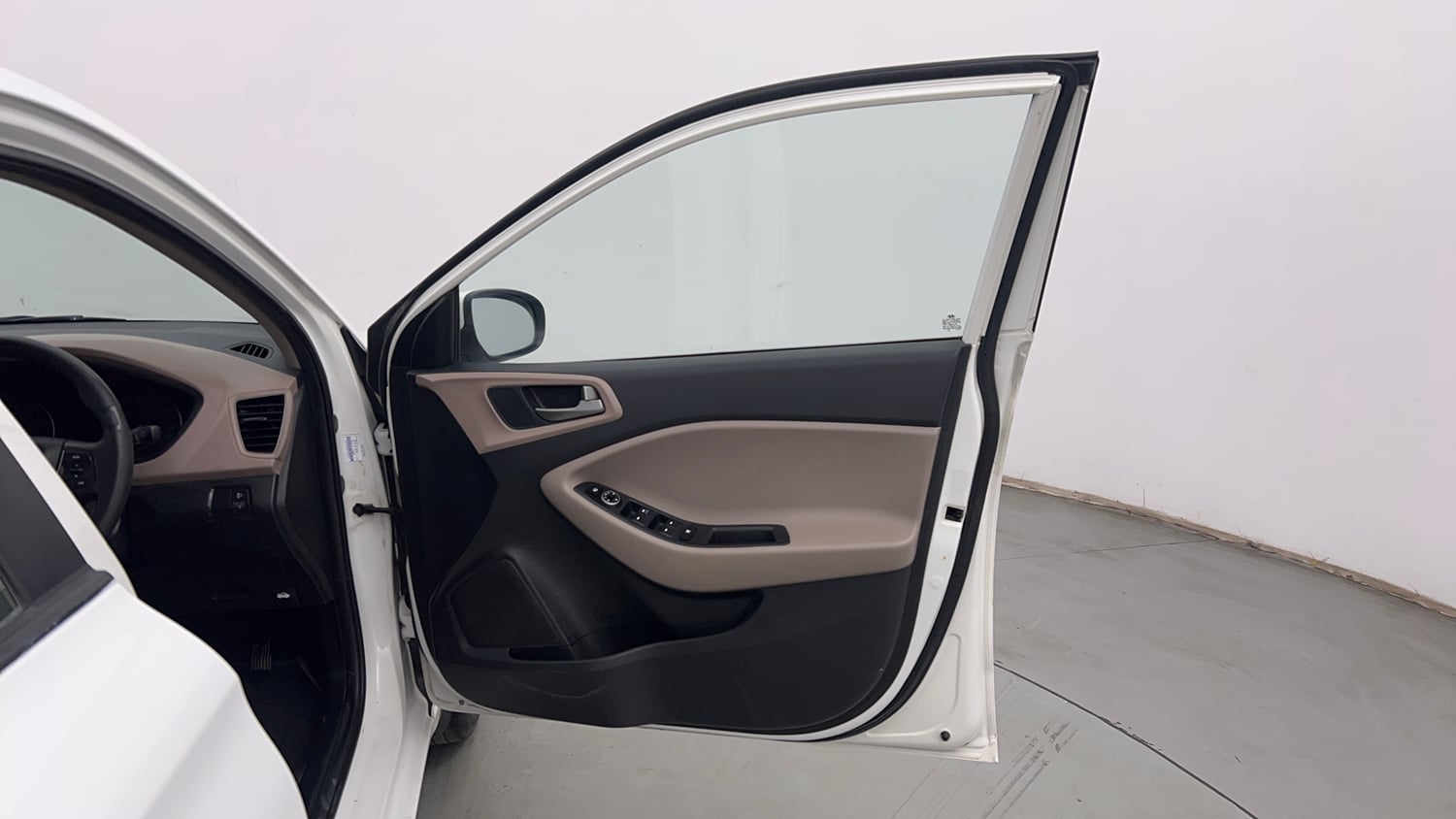 Used 2018 Hyundai Elite i20 Asta 1.2 Petrol Manual interior RIGHT FRONT DOOR OPEN VIEW