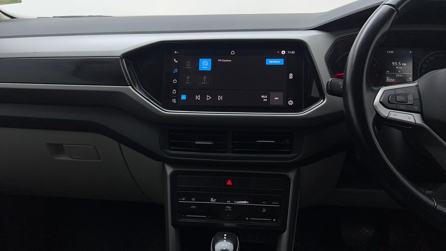Used 2022 Volkswagen Taigun Highline 1.0 TSI AT Petrol Automatic top_features Integrated (in-dash) music system