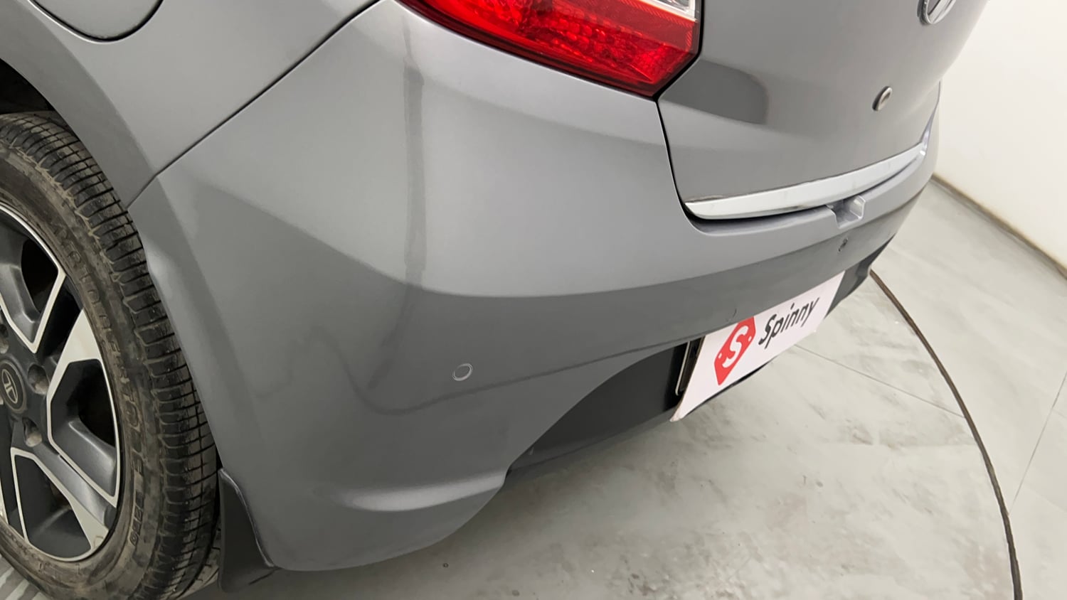 Used 2019 Tata Tiago Revotron XZA Plus Petrol Automatic dents MINOR SCRATCH