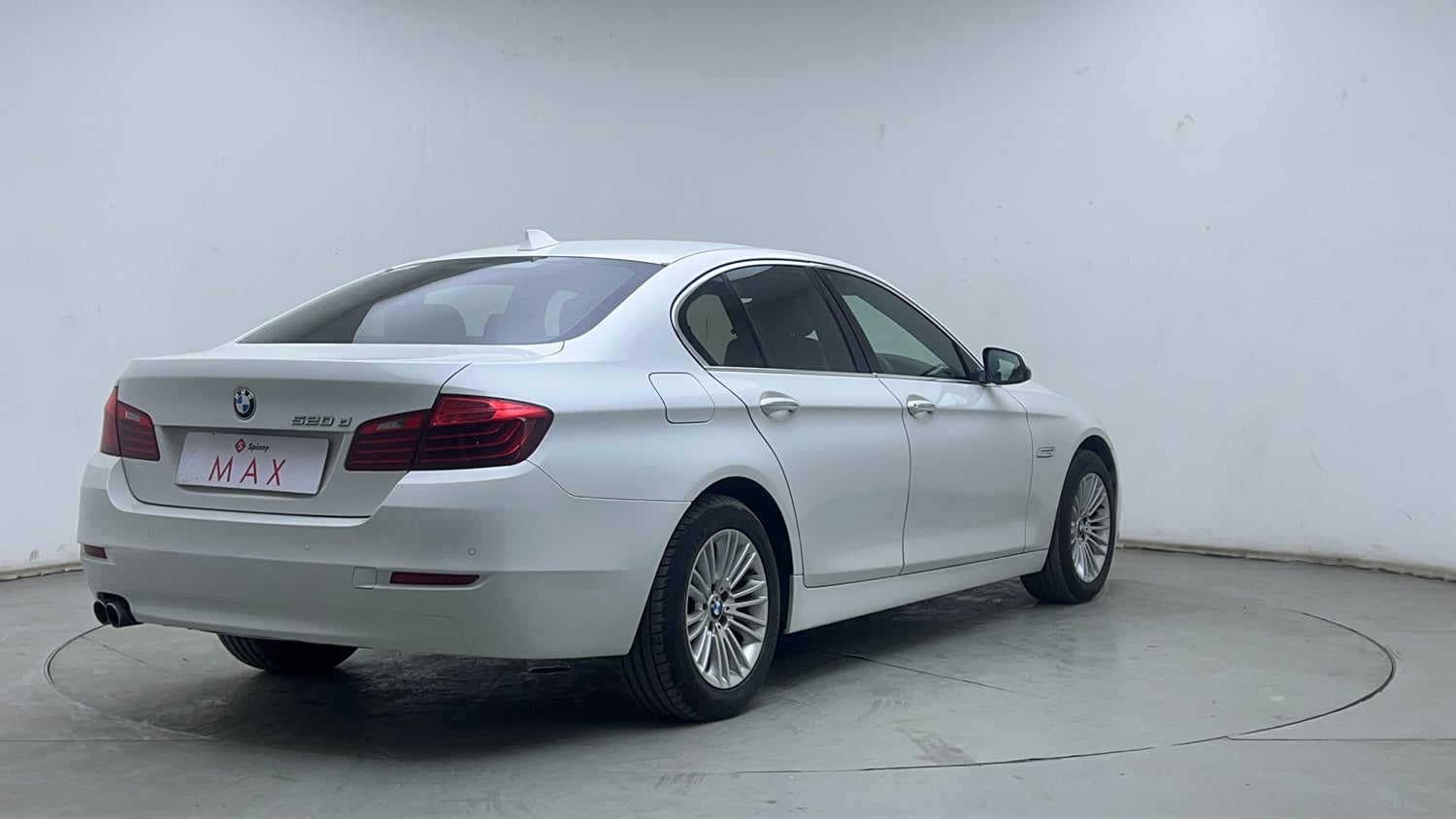 Used 2016 BMW 5 Series 520d Luxury Line Diesel Automatic exterior RIGHT REAR CORNER VIEW