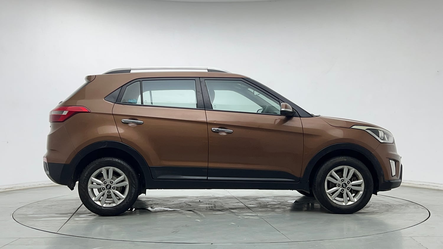 Used 2017 Hyundai Creta SX Plus 1.6  Petrol Petrol Manual exterior RIGHT SIDE VIEW