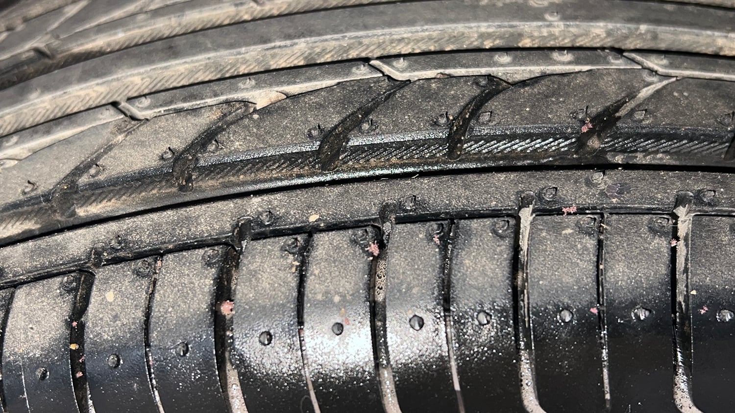 Used 2013 Honda Brio E MT Petrol Manual tyres RIGHT FRONT TYRE TREAD VIEW