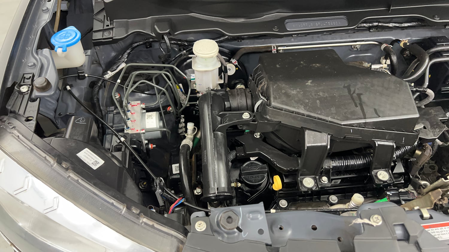 Used 2024 Maruti Suzuki S-Presso Vxi Plus Petrol Manual engine ENGINE RIGHT SIDE VIEW